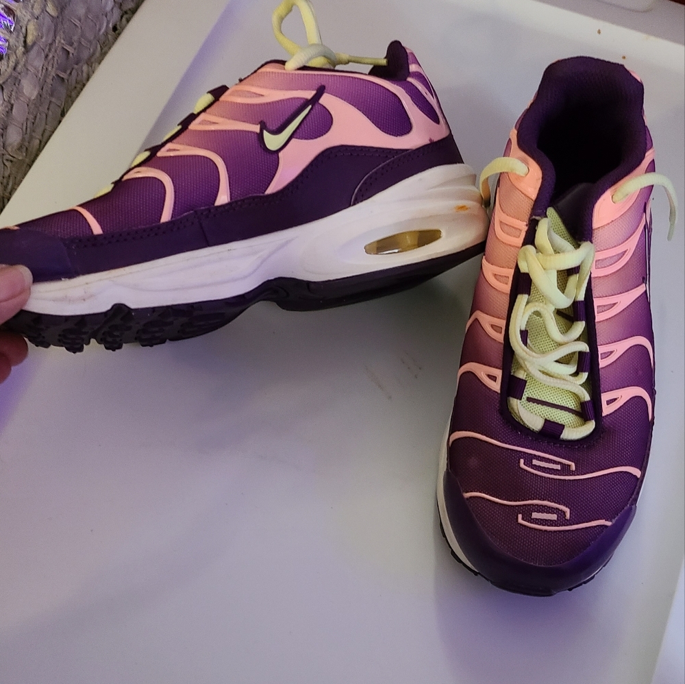 Child's Nike's size 3Y.  Purple/pink in color.